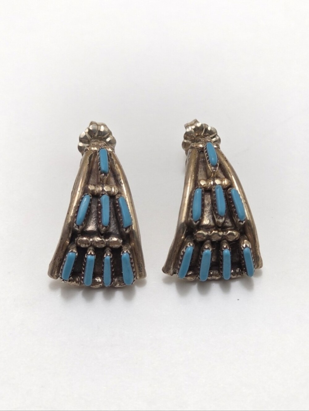 Vintage Zuni Sterling Silver Needlepoint Turquoise Earrings